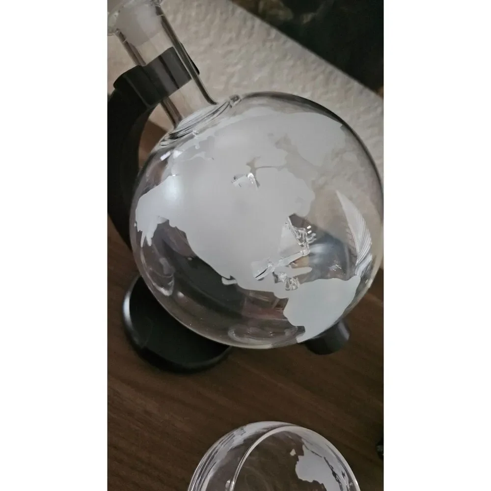 Hammer & Axe etched continents